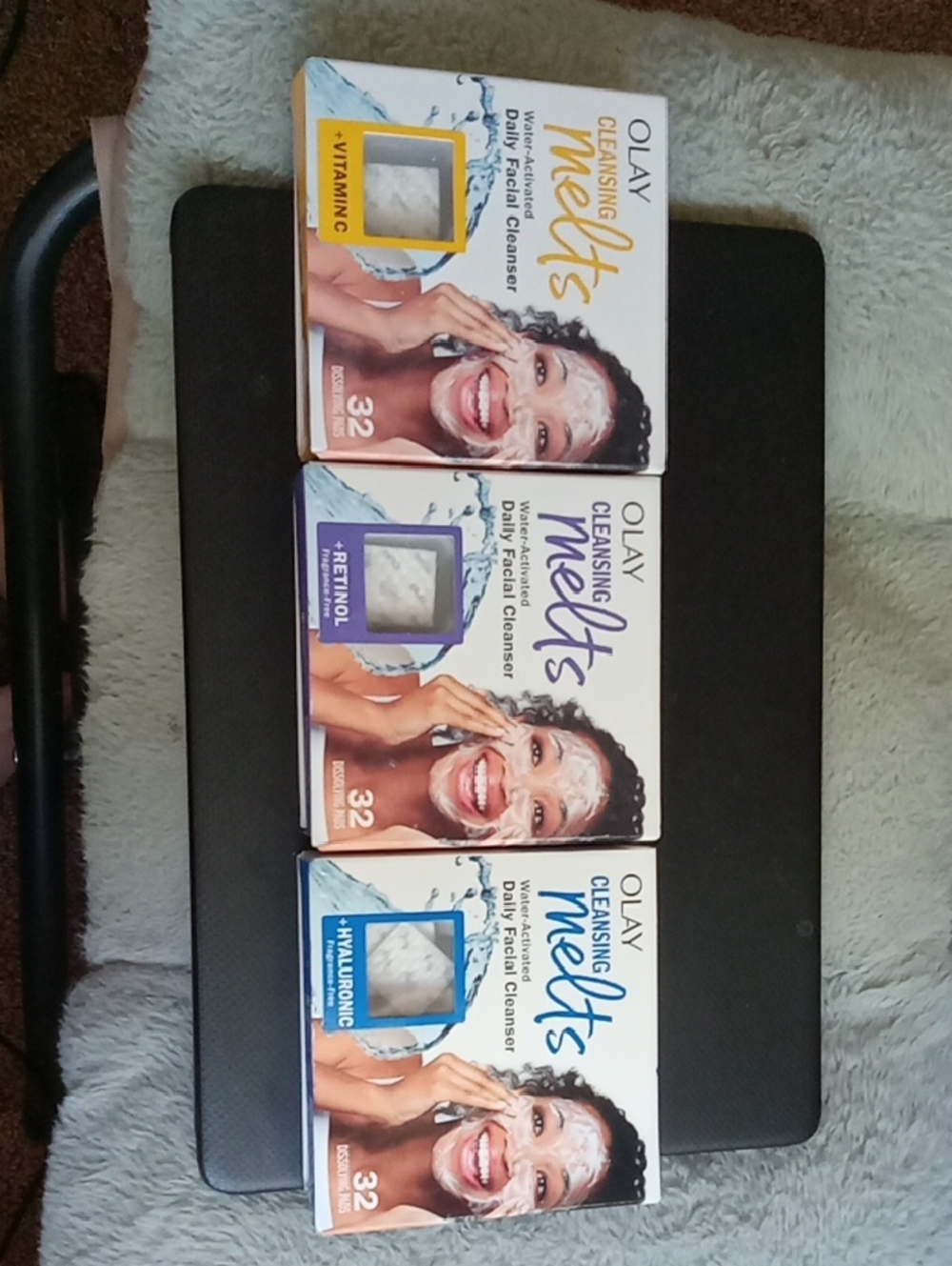 OLAY Cleansing Melts Trio Pack — White with Yellow, Purple, Blue Accents